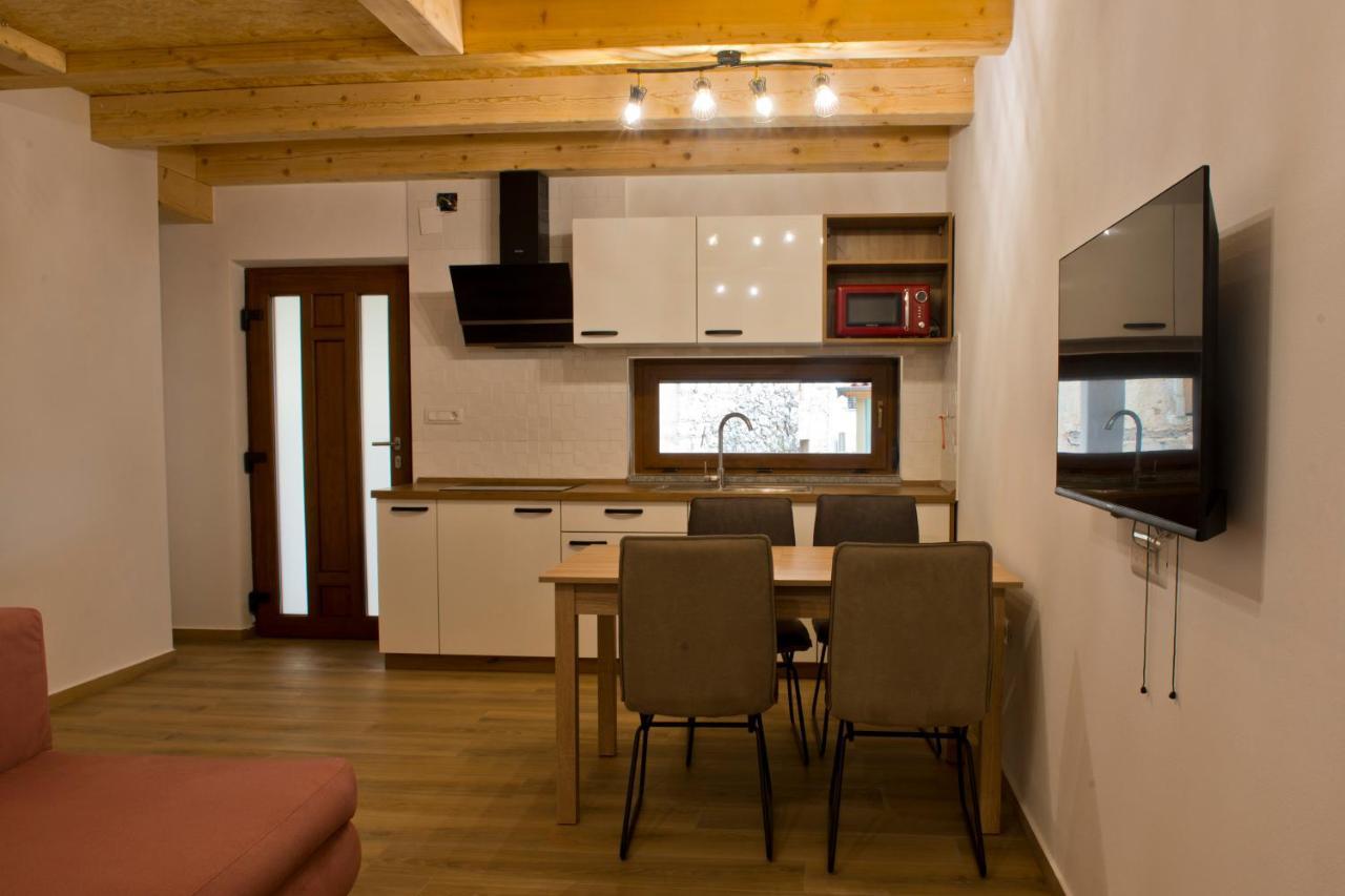 Apartmaji Tanto Malovse Crnice