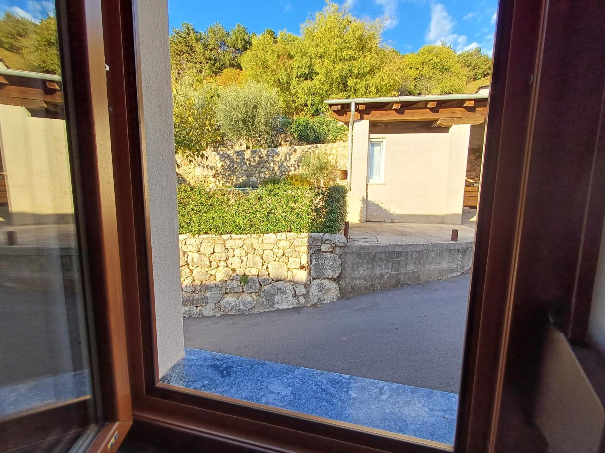 Apartmaji Tanto Malovse *
