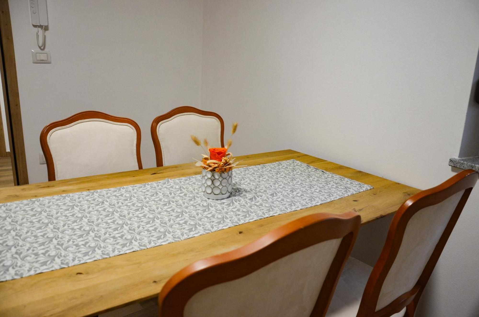 Apartmaji Tanto Malovse Apartment