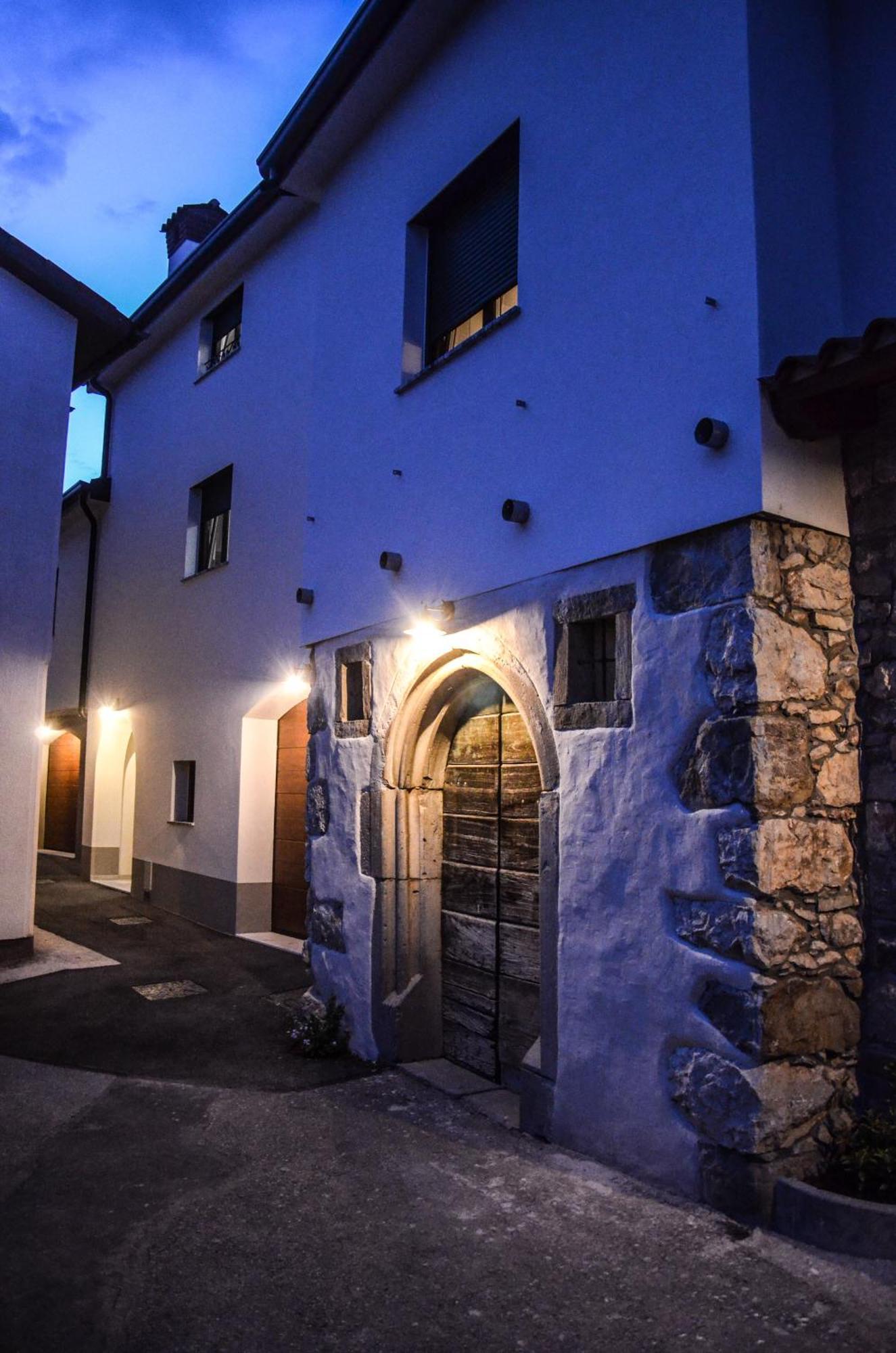 Apartmaji Tanto Malovse